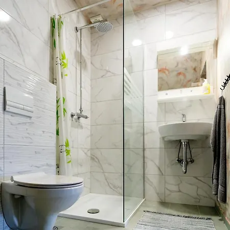 Apartment Flegarrooms *